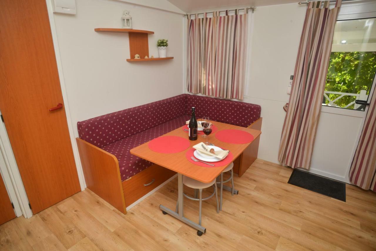 Lavender Mobile Houses Pakoštane Eksteriør billede